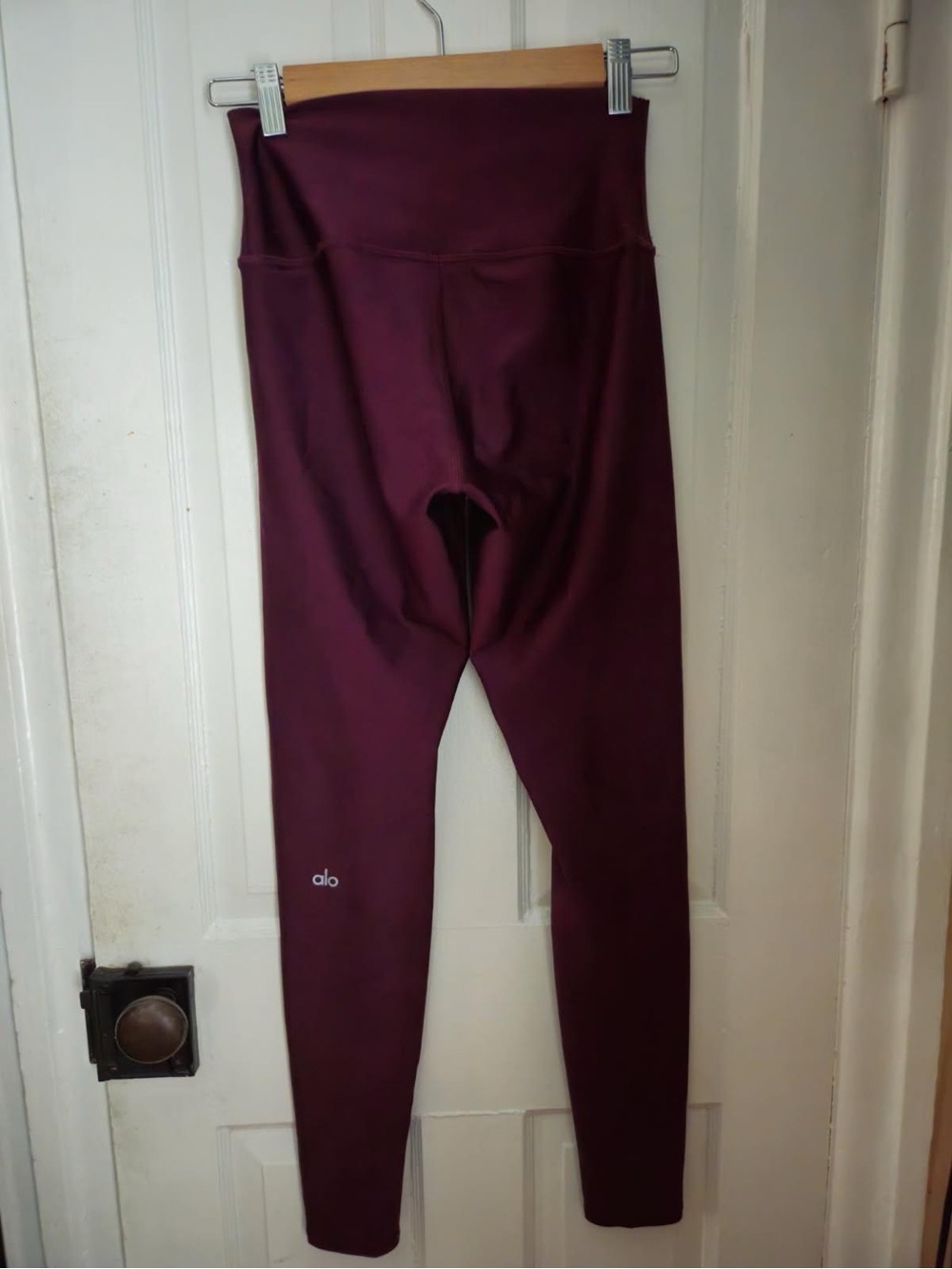 ALO High-Waist Women's Leggings in Burgandy - Picture 2 of 4
